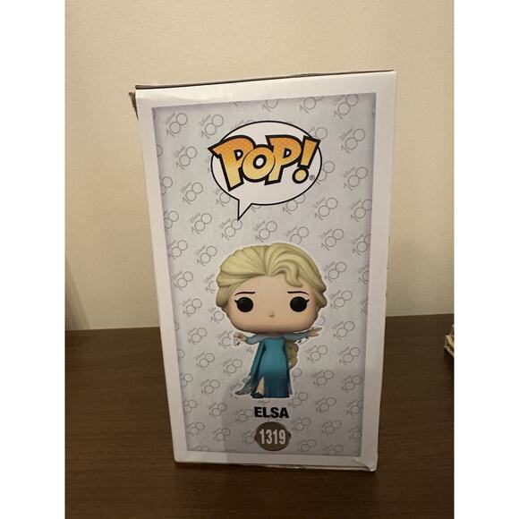 Funko Pop Disney 100 D100 Elsa #1319 Vinyl Figure NIB - Picture 4 of 6